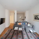 Modern Pied A Terre Near Piazza Navona