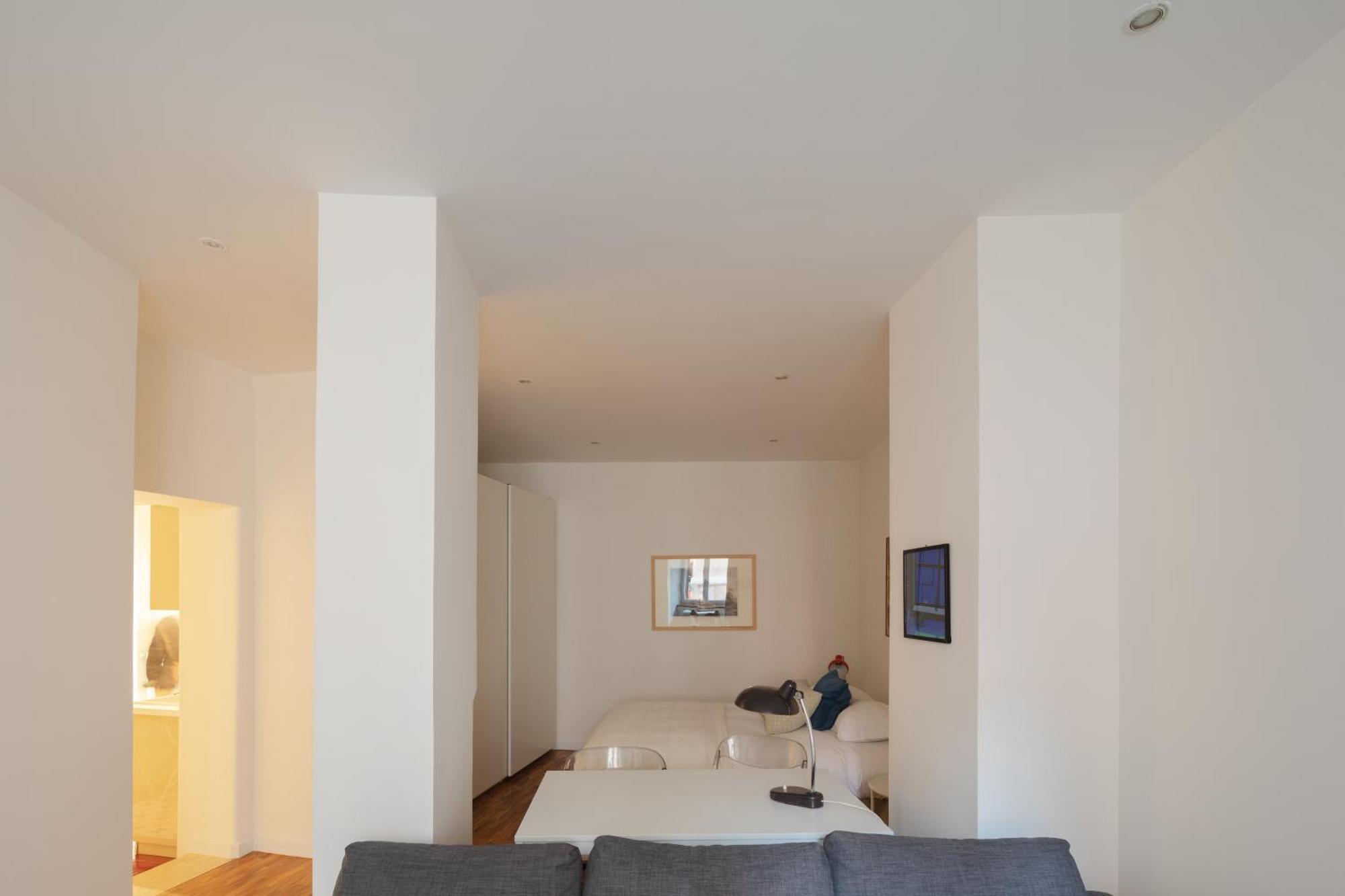 Modern Pied A Terre Near Piazza Navona *