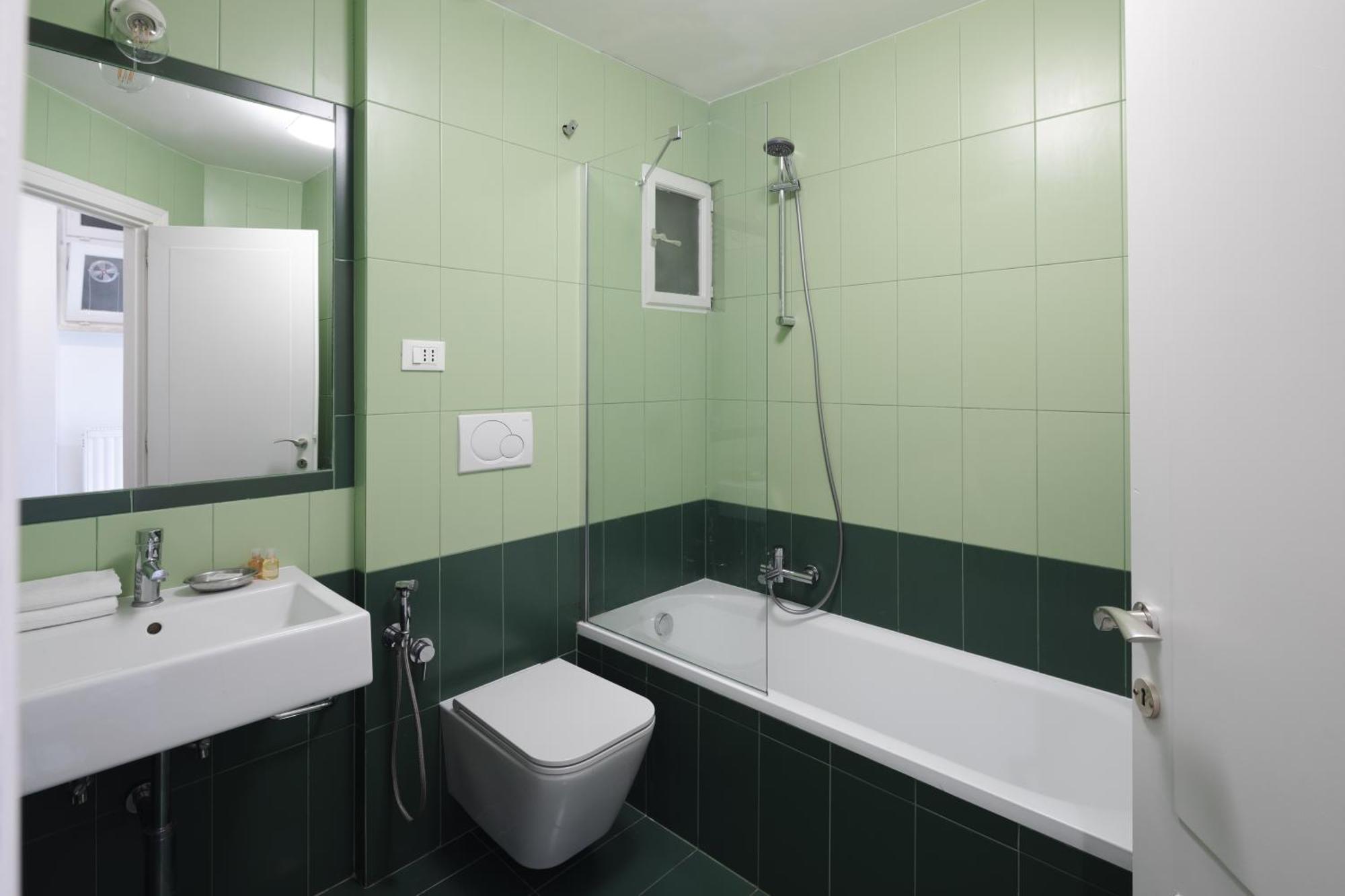 Modern Pied A Terre Near Piazza Navona Apartment Rome