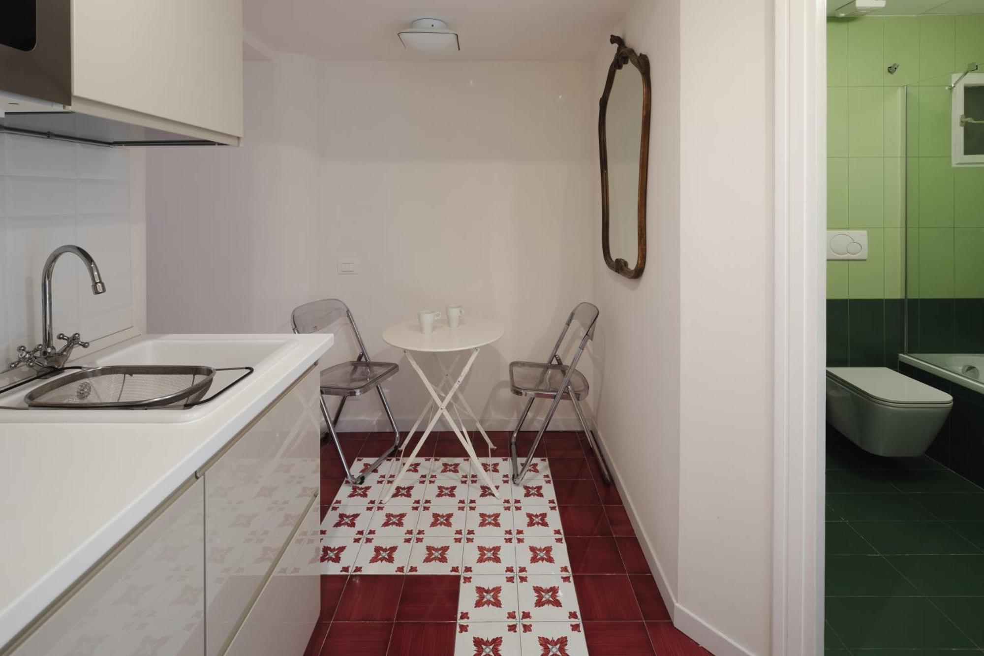 Modern Pied A Terre Near Piazza Navona * Rome