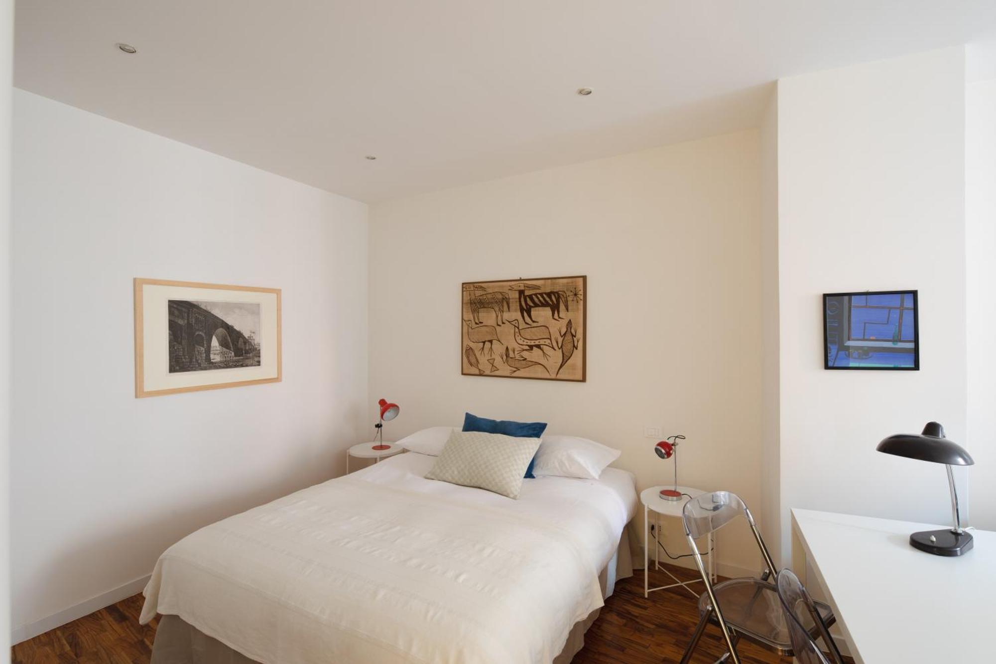 Modern Pied A Terre Near Piazza Navona